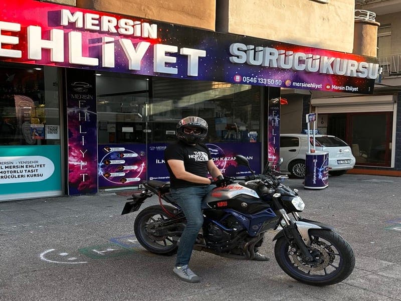 Mersin Ehliyet Sürücü Kursu Pozcu'daki kurum binamız