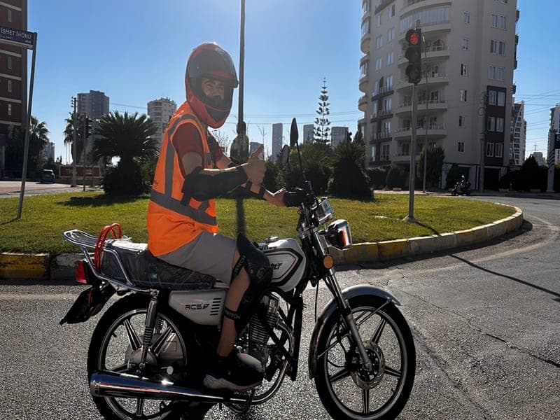 Kavşakta motosiklet direksiyon eğitimi